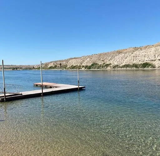 3 Bedroom, 2 Bath 1 Min Walk To The Apartament Bullhead City
